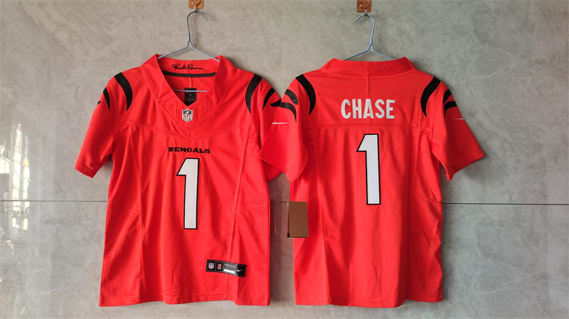 Women's Cincinnati Bengals #9 Joe Burrow Orange F.U.S.E. Stitched Vapor Football Jersey(Run Small)