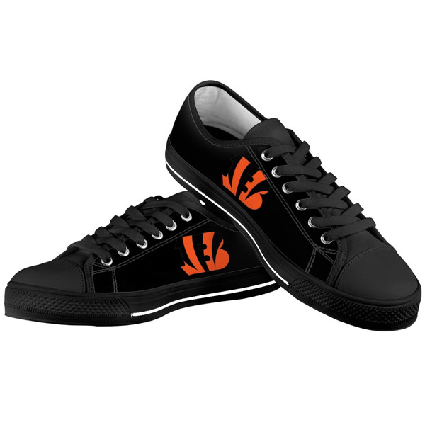 Women's Cincinnati Bengals Low Top Canvas Sneakers 006