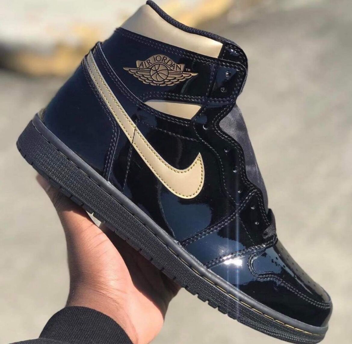 Men's Air Jordan 1 High OG Black/Gold Shoes Men's Air Jordan 1 High OG Black/Gold Shoes