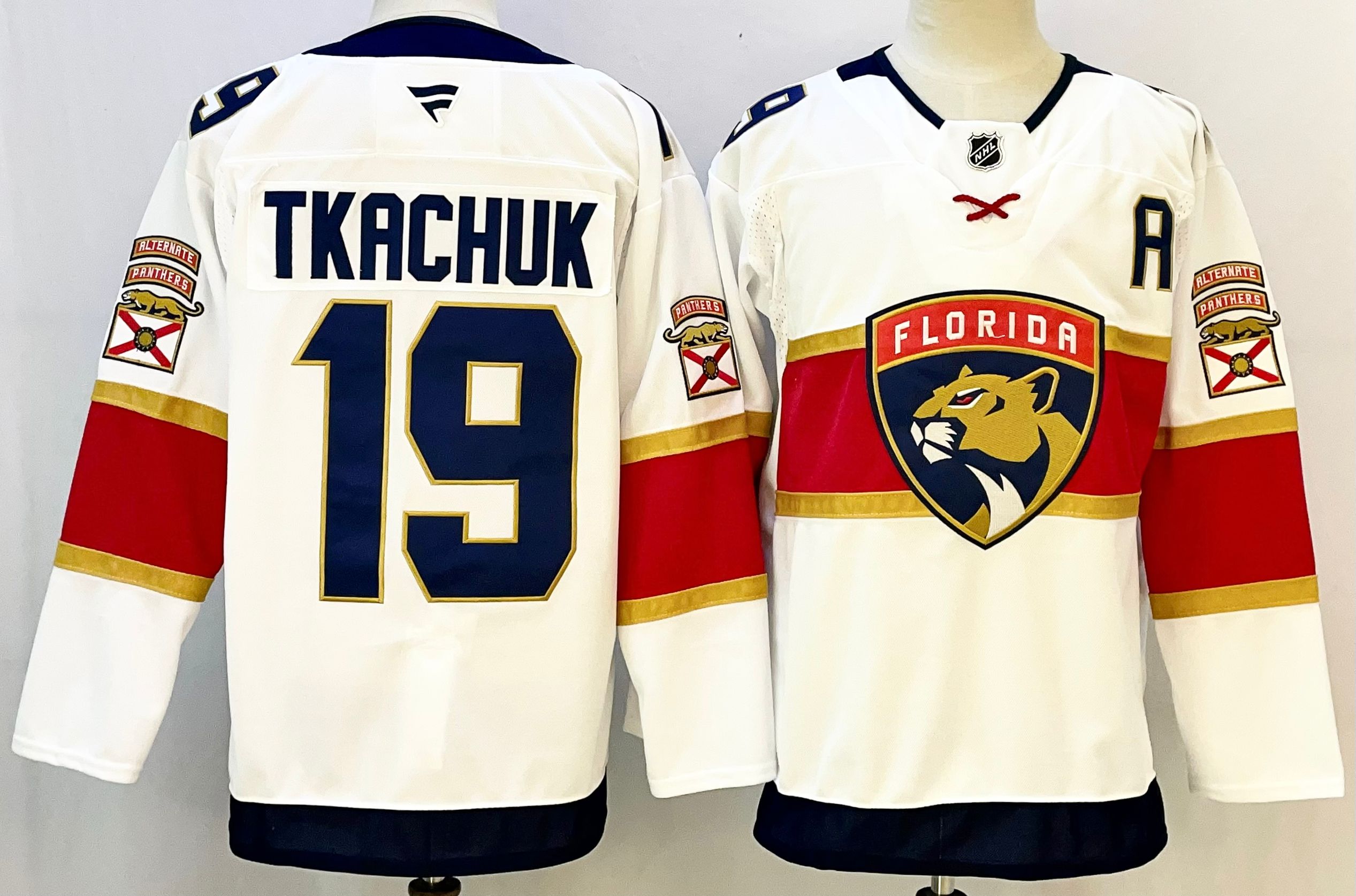 Men's Florida Panthers #19 Matthew Tkachuk White 2024-25 Home With A Patch Stitched Hockey Jersey Men's Florida Panthers #19 Matthew Tkachuk White 2024-25 Home With A Patch Stitched Hockey Jersey