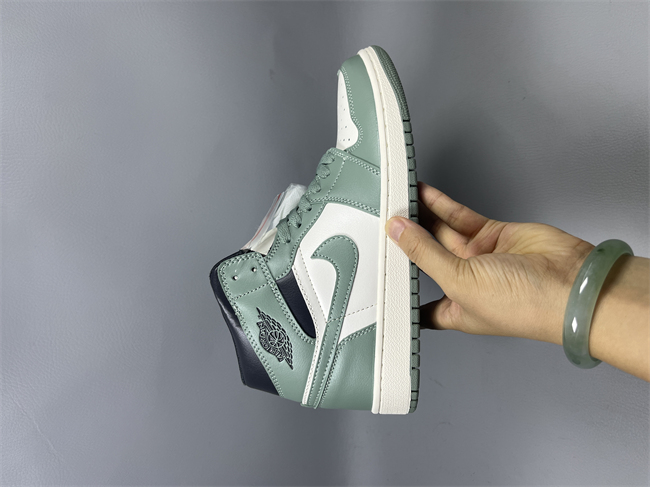 Women Running Weapon Air Jordan 1 Green/White Shoes 500